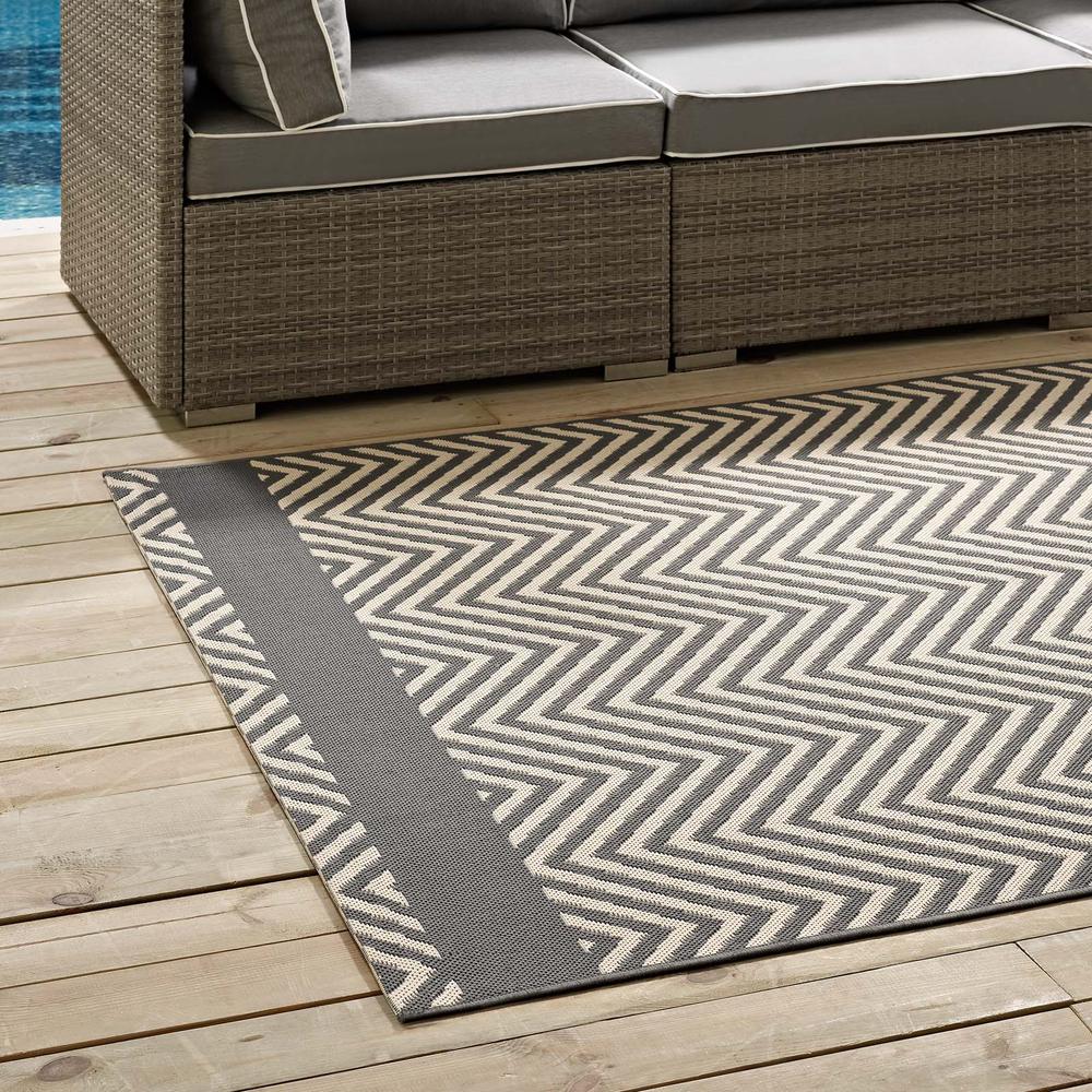 Optica Chevron With End Borders 5x8 Indoor and Outdoor Area Rug. Picture 7