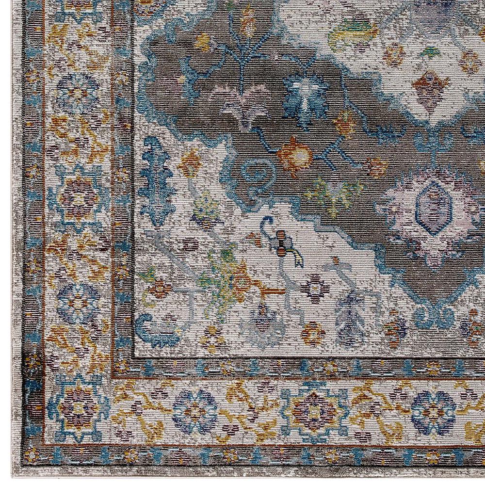 Success Anisah Distressed Floral Vintage Medallion 4x6 Area Rug. Picture 2