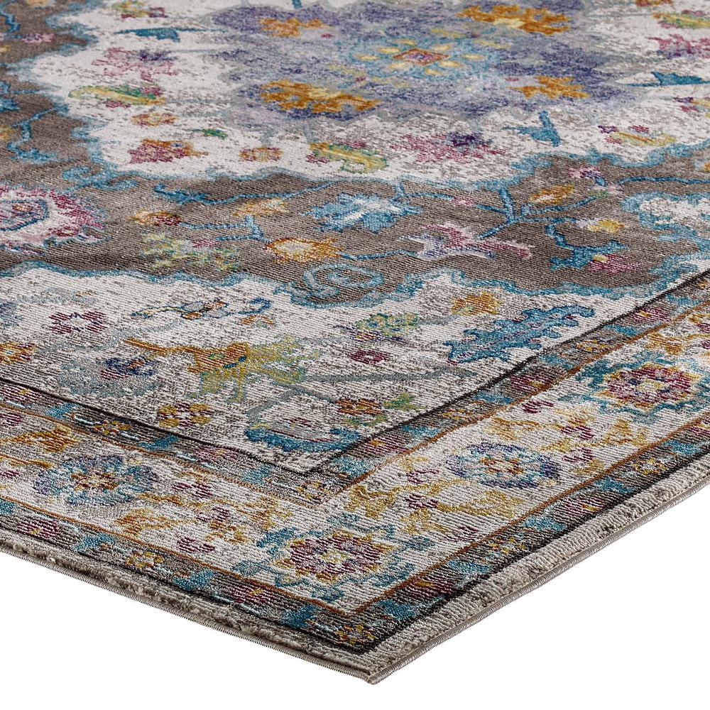 Success Anisah Distressed Floral Vintage Medallion 8x10 Area Rug. Picture 3