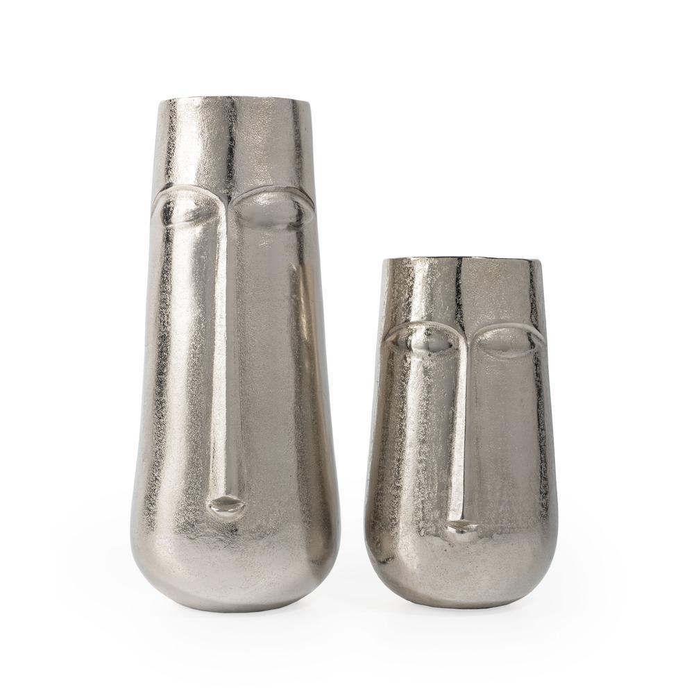 Magnus 11" Silver Metal Table Vase. Picture 8