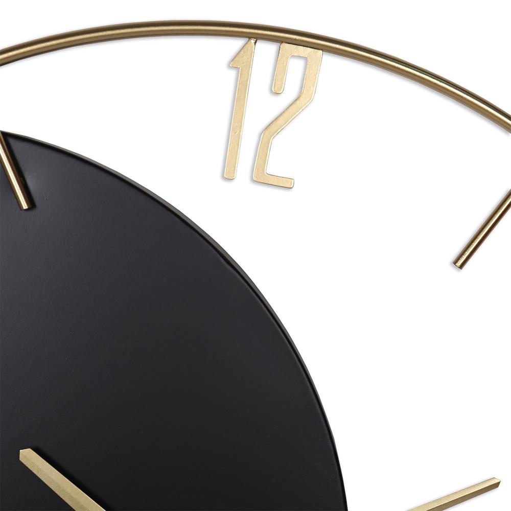 Carson Metal Wall Clock. Picture 3