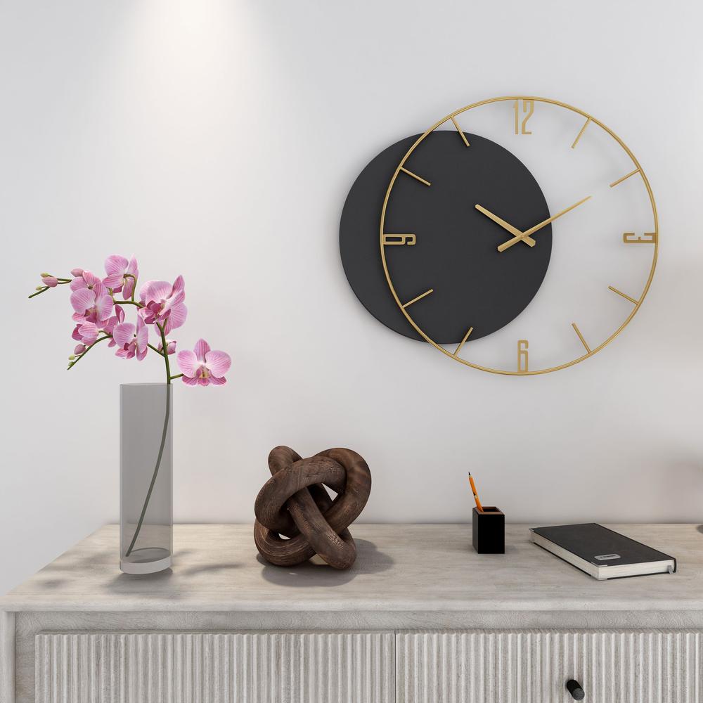 Carson Metal Wall Clock. Picture 6
