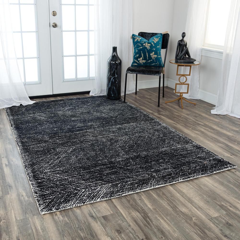 Hand Tufted Cut Pile Wool Rug, 5' x 7'6". Picture 2
