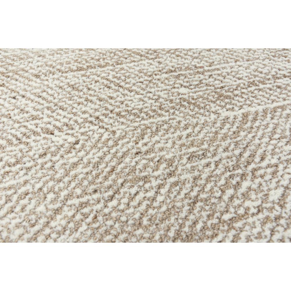 Hand Tufted Cut Pile Wool Rug, 5' x 7'6". Picture 4