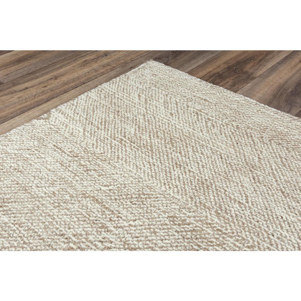 Hand Tufted Cut Pile Wool Rug, 5' x 7'6". Picture 5