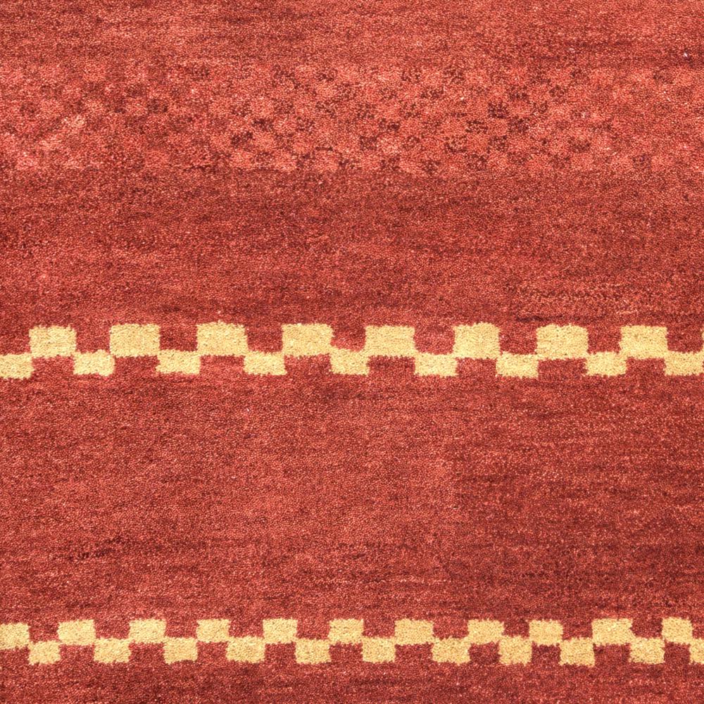 Hand Tufted Cut Pile Wool Rug, 3'6" x 5'6". Picture 3