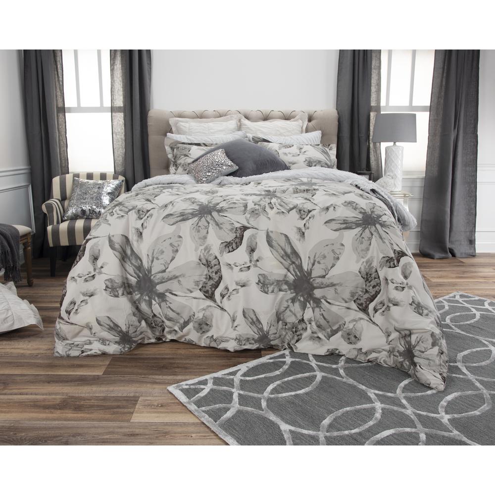 Rizzy Home 90" x 92" Comforter - BT1736. Picture 5
