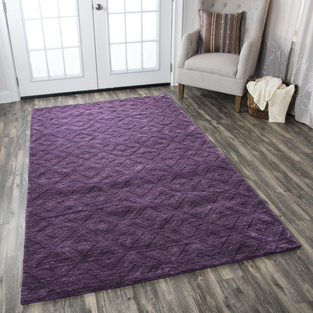 Technique Purple 8' Round Hand Loomed Rug- TC8267. Picture 5