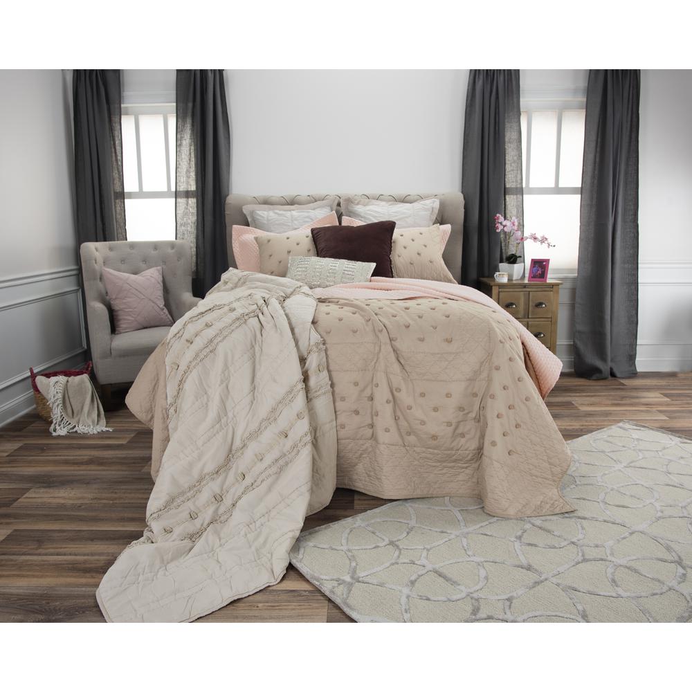 Rizzy Home 90" x 92" Quilt- BQ4340. Picture 8