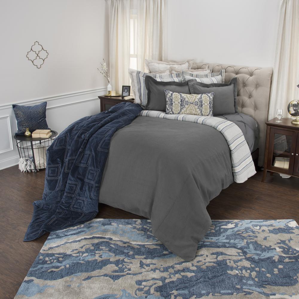 Rizzy Home 90" x 92" Duvet - BT1726. Picture 4