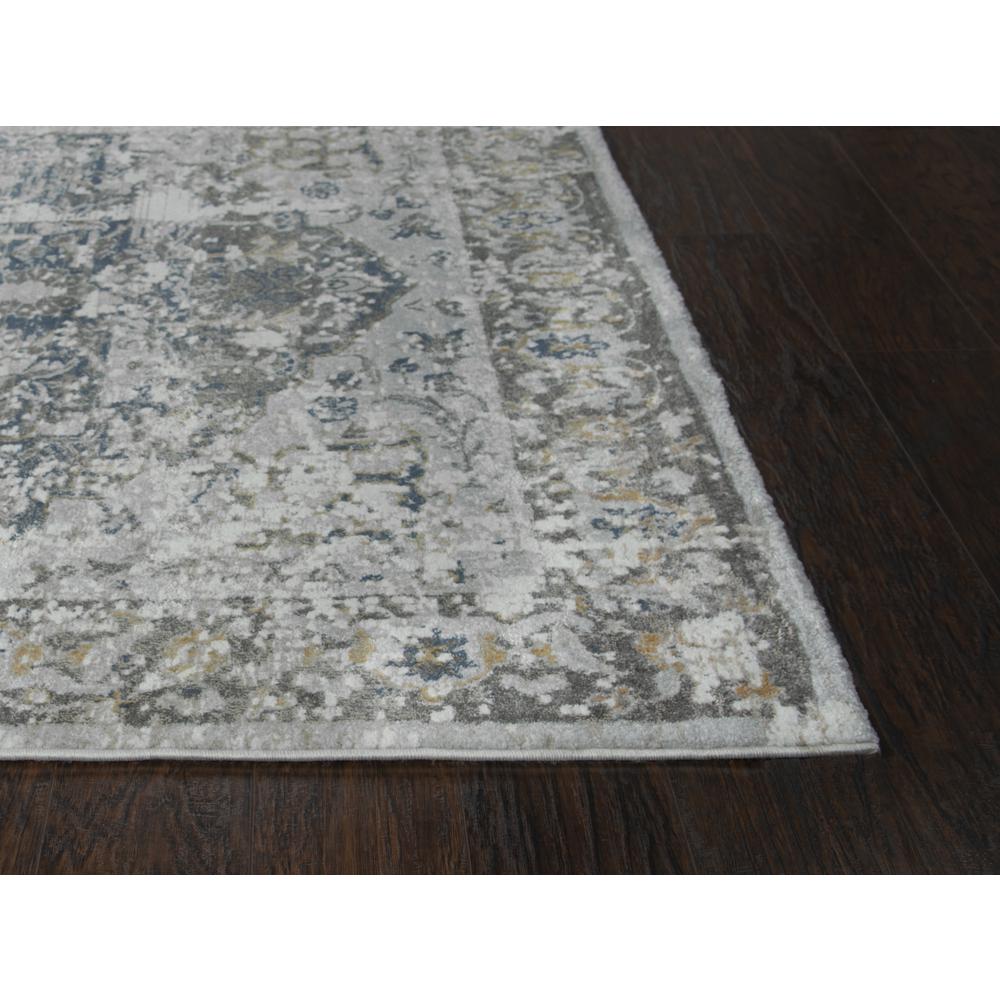 Power Loomed Cut Pile Polypropylene/ Polyester Rug, 2'7" x 8'. Picture 1