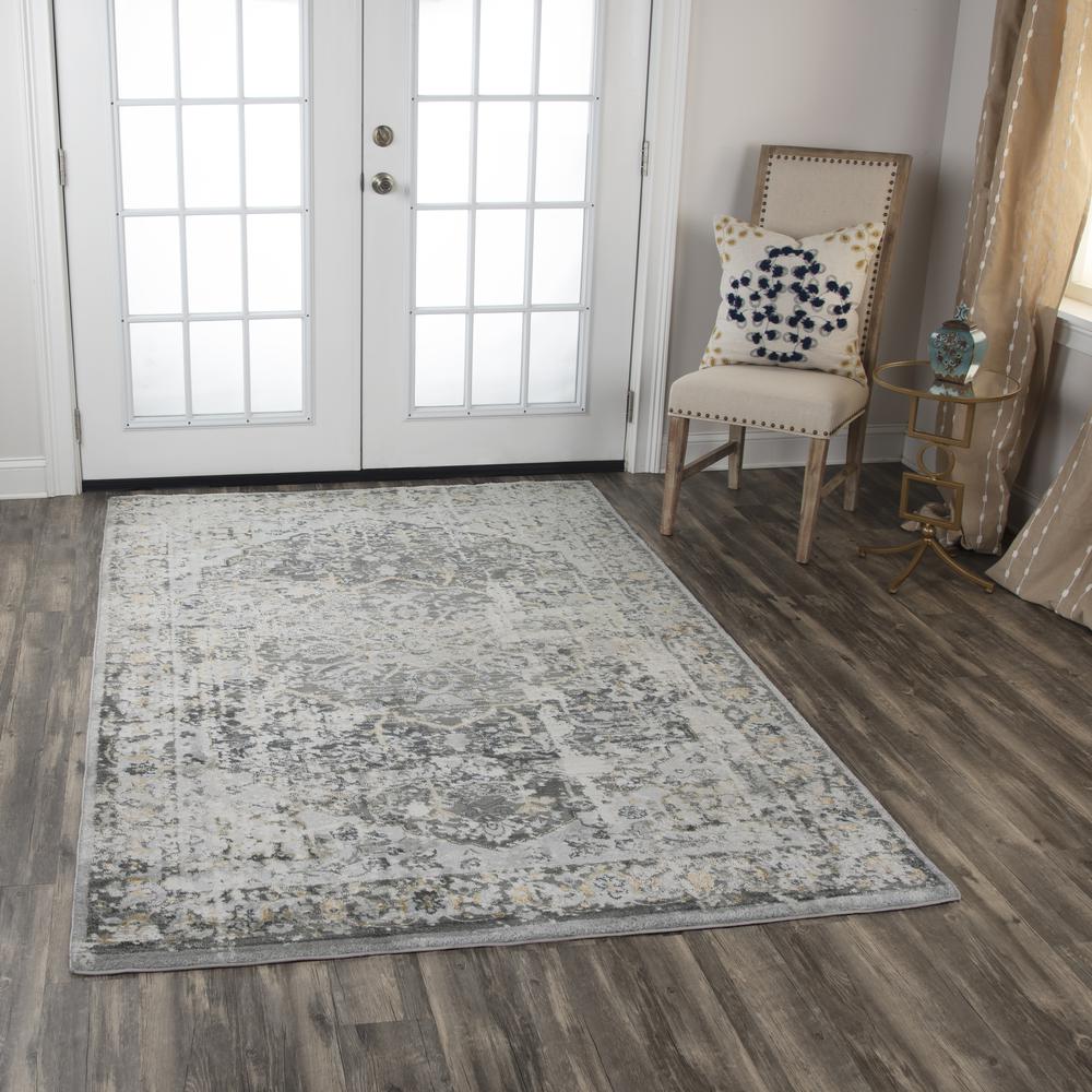 Power Loomed Cut Pile Polypropylene/ Polyester Rug, 2'7" x 8'. Picture 6