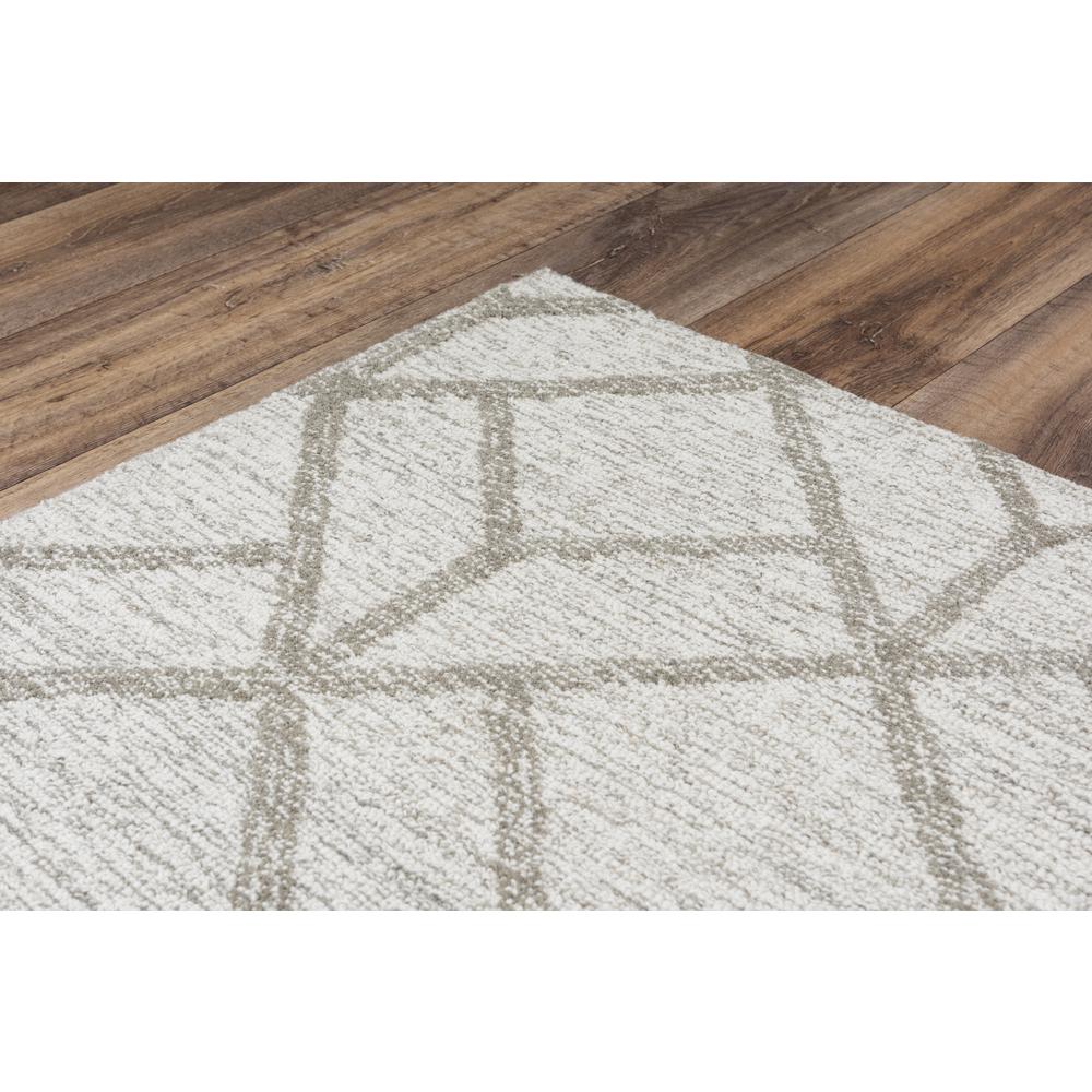 Avondale Ivory 5'X7'6" Tufted Internet Rug  in Ivory (A08A0810337330576). Picture 3