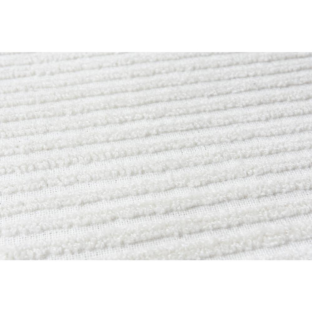 Vista White 5'X7'6" Tufted Internet Rug  in White (A09A0910600930576). Picture 2