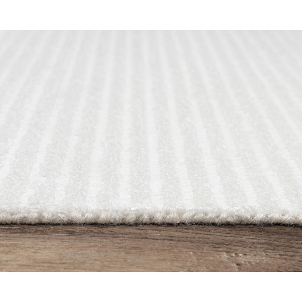 Vista White 5'X7'6" Tufted Internet Rug  in White (A09A0910600930576). Picture 5