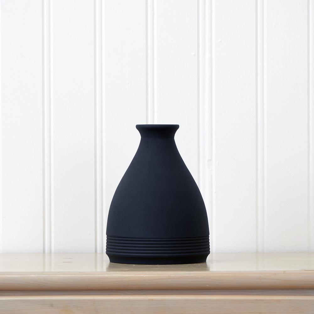10in. Cone Stone Vase Black Matte. Picture 4
