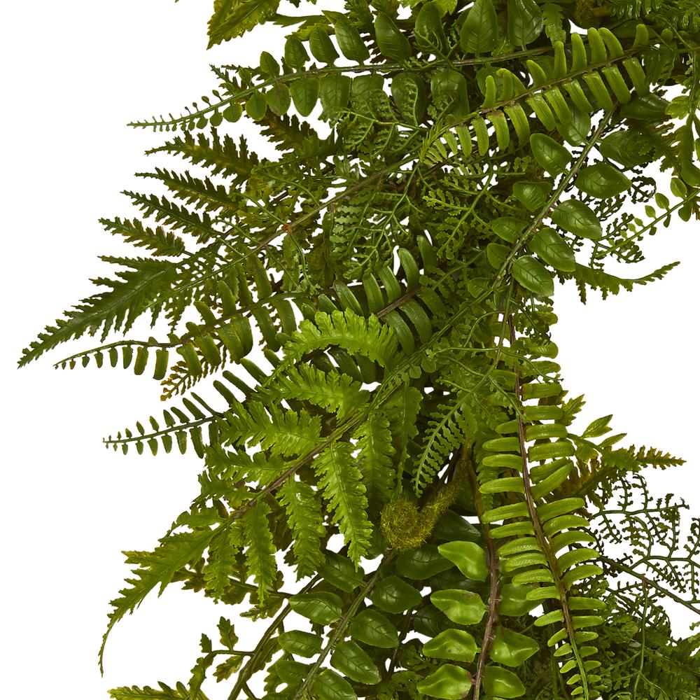 24in. Mixed Fern Artificial Wreath. Picture 2