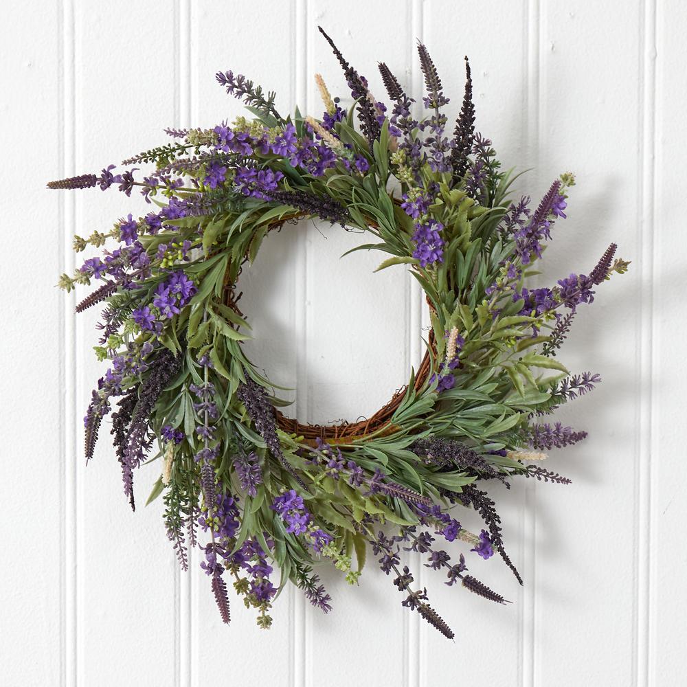 18in. Lavender Wreath. Picture 2
