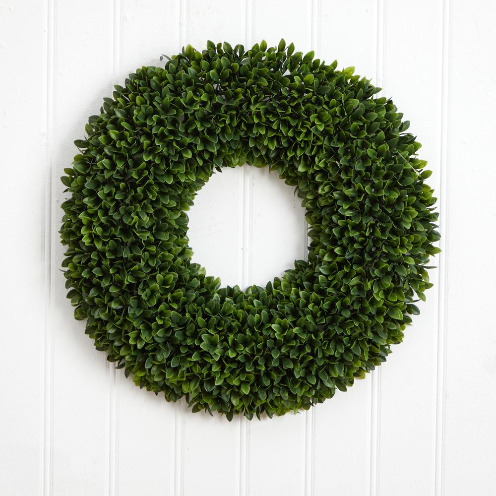 24in. Boxwood Artificial Wreath. Picture 3