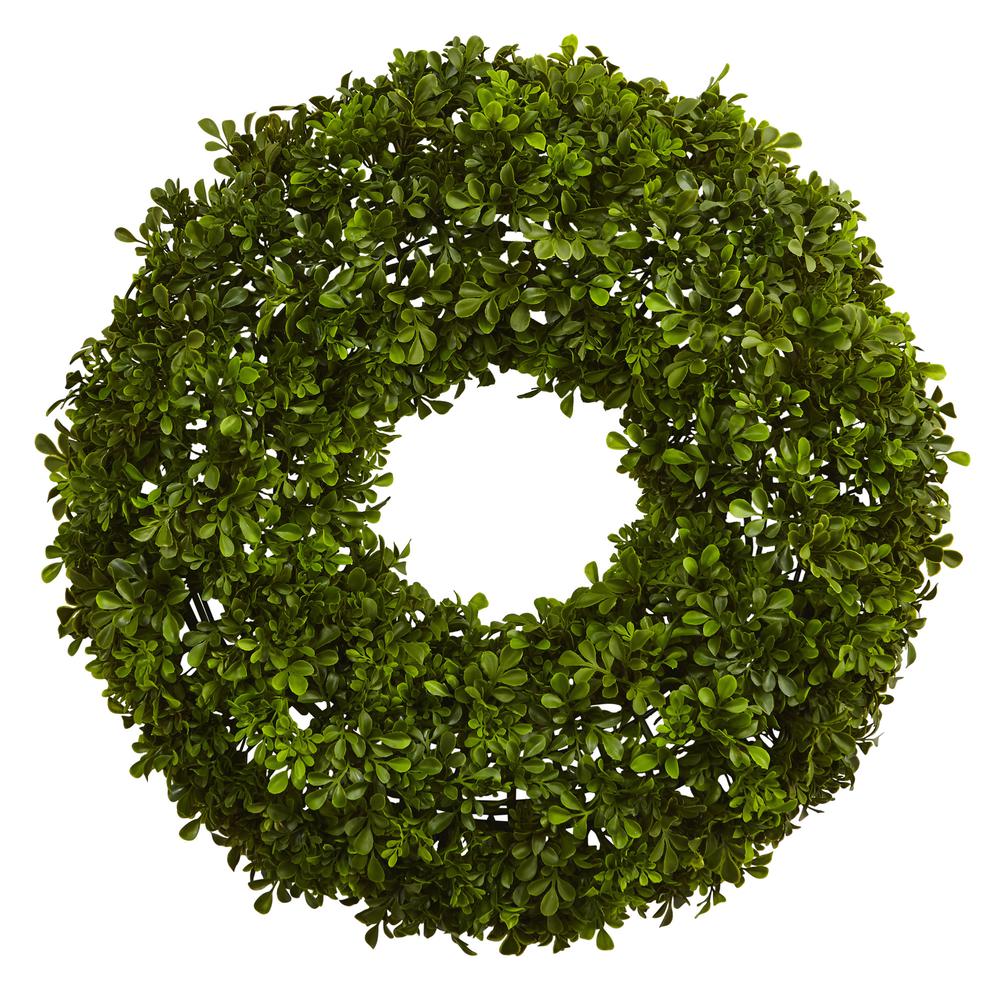 22in. Boxwood Wreath. Picture 1