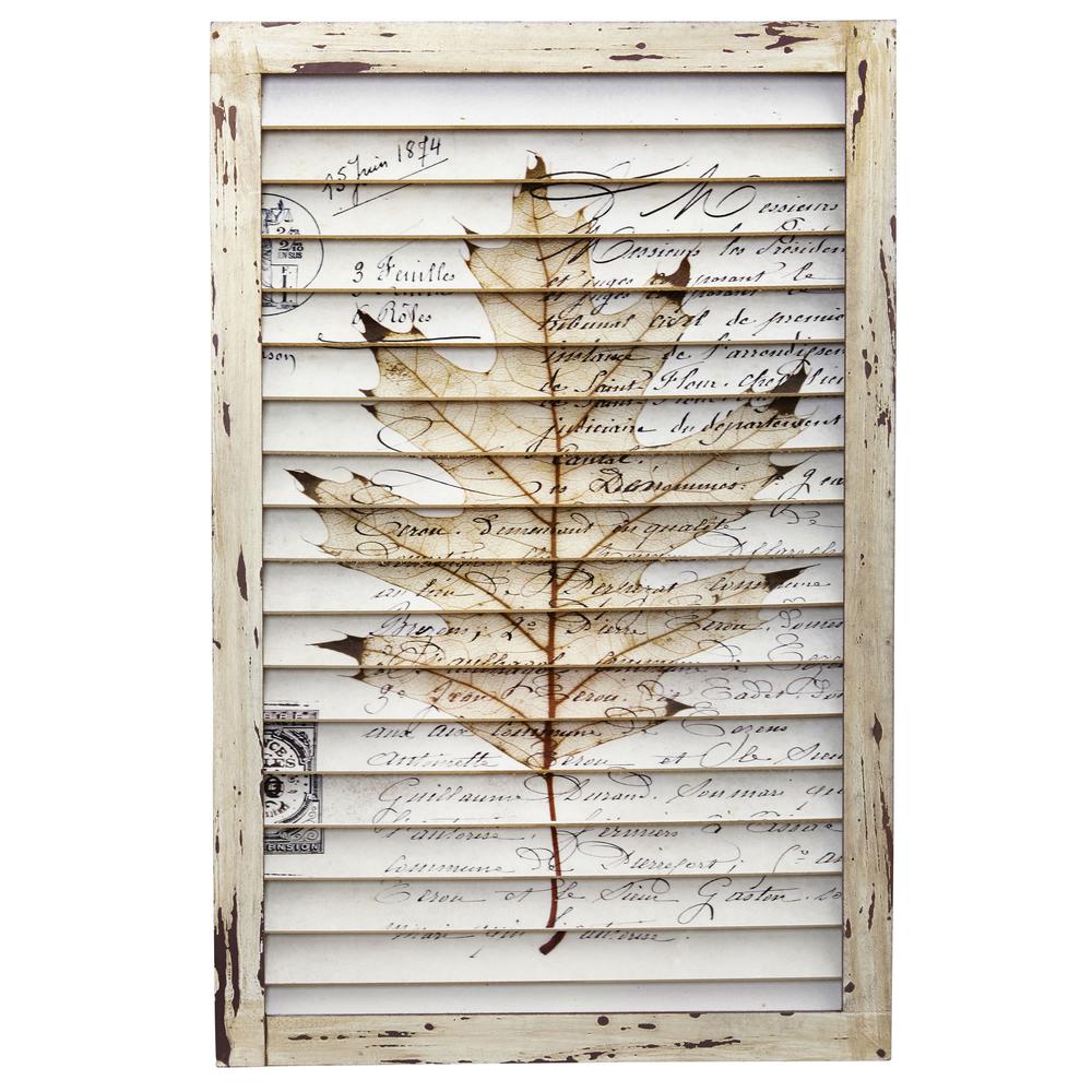 Maple Leaf Window Shutter Wall Décor. Picture 1