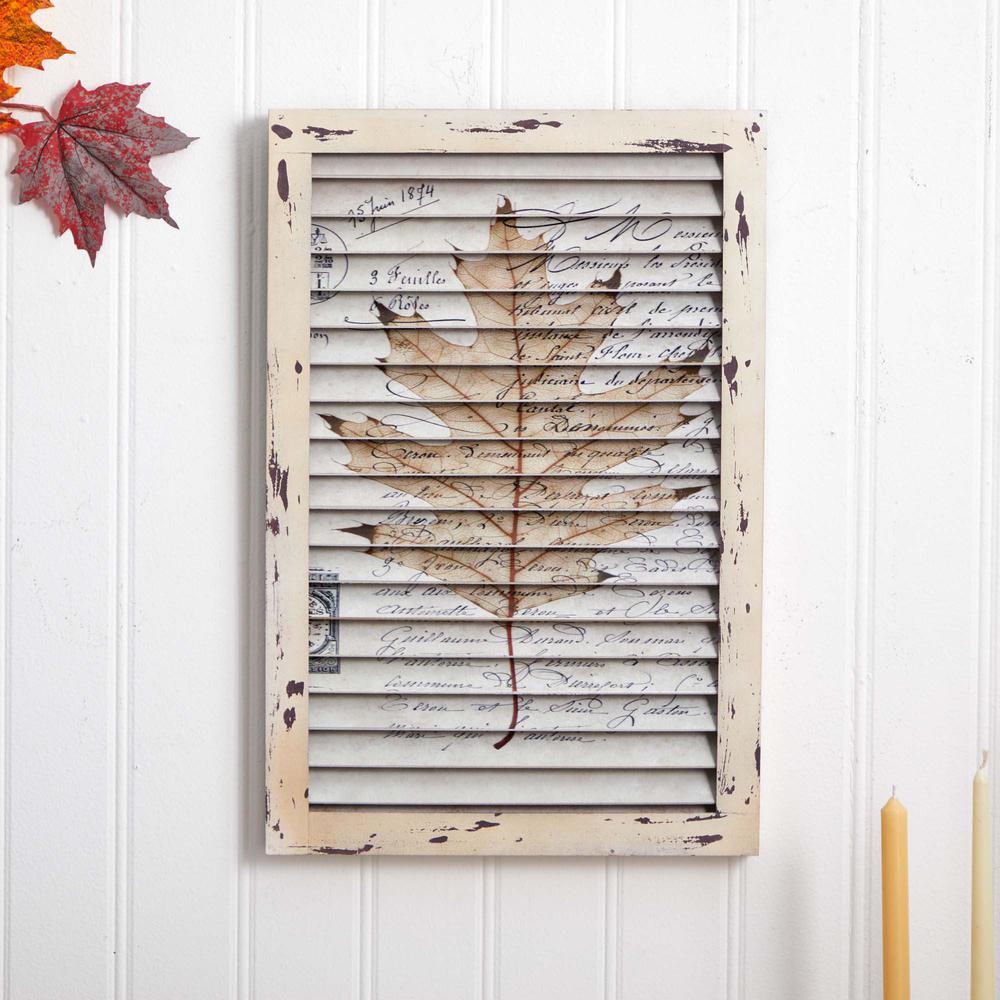 Maple Leaf Window Shutter Wall Décor. Picture 3