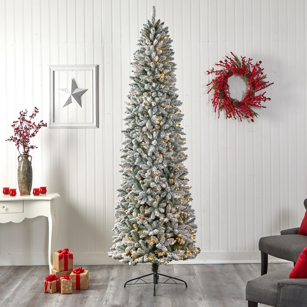 Flocked Montreal Fir Artificial Christmas Tree with 600 Warm White LED Lights. Picture 7