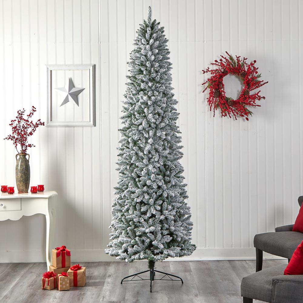 Flocked Montreal Fir Artificial Christmas Tree with 600 Warm White LED Lights. Picture 8