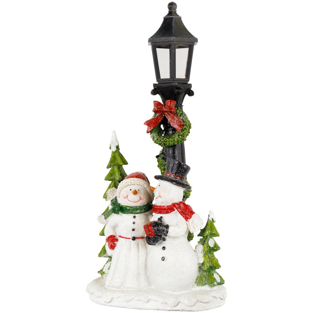 13.75" Lighted Snow Couple Under Street Lamp Christmas Figure. Picture 6