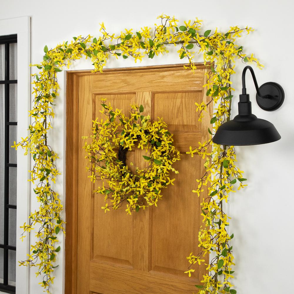 Forsythia and Berry Floral Spring Wreath - 24" - Yellow. Picture 6