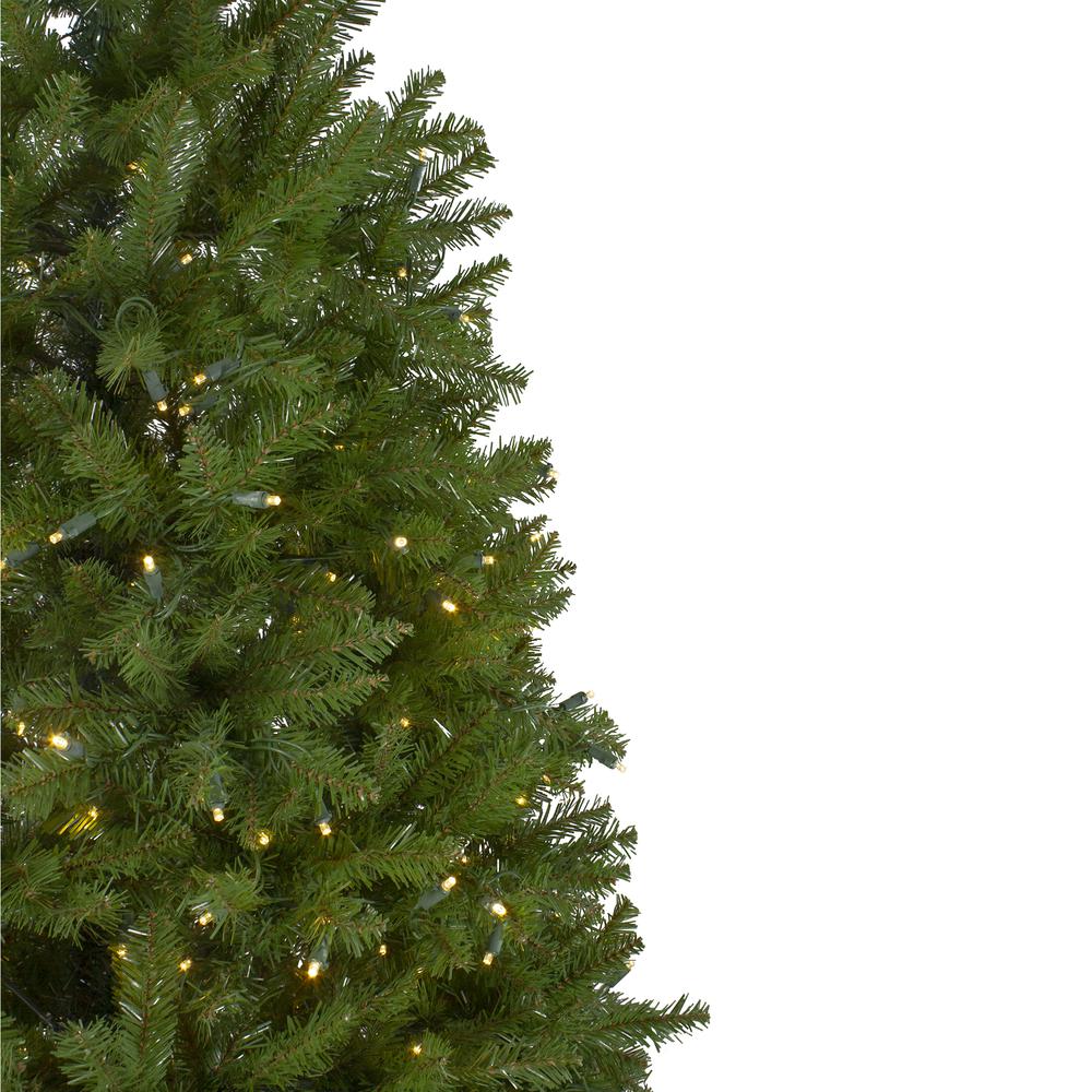 9' Green Pre-Lit Medium Northern Pine Artificial Christmas Tree - Clear LED Lights. Picture 4