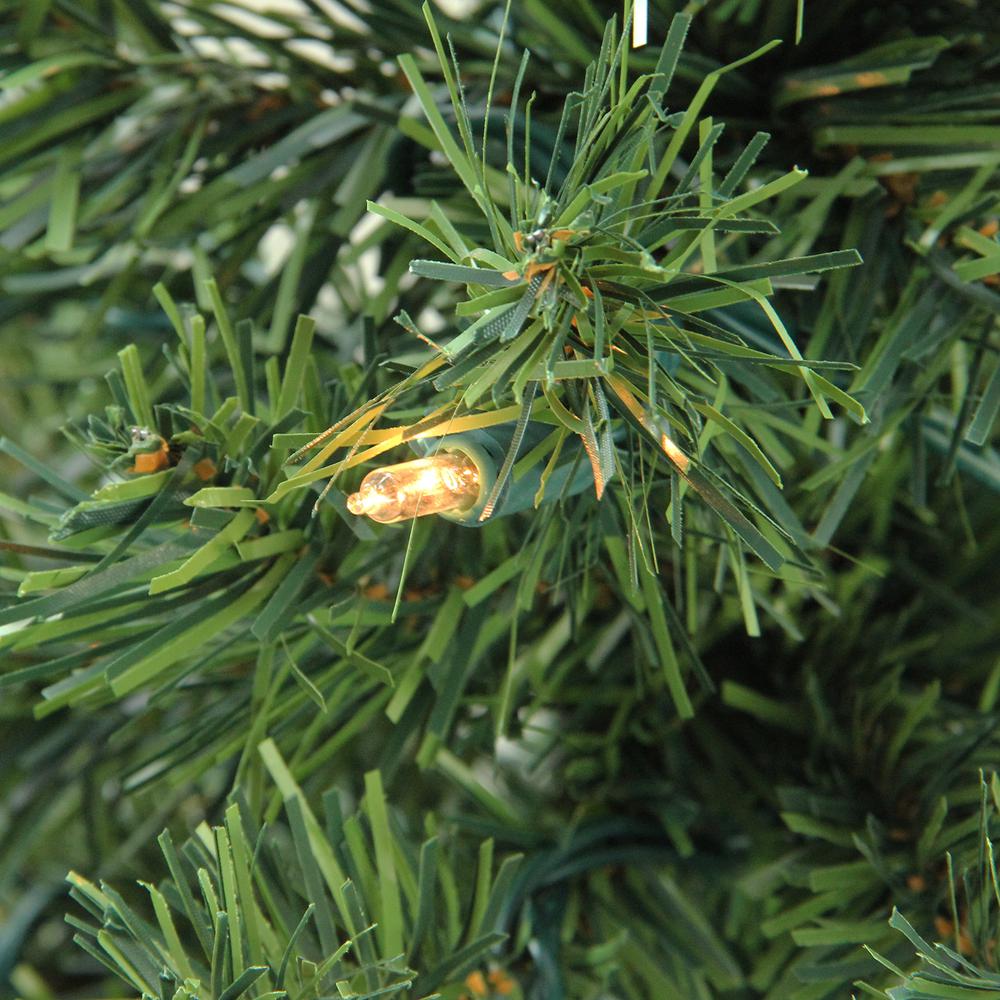 4' Pre-Lit Niagara Pine Medium Artificial Christmas Tree - Clear Lights. Picture 2