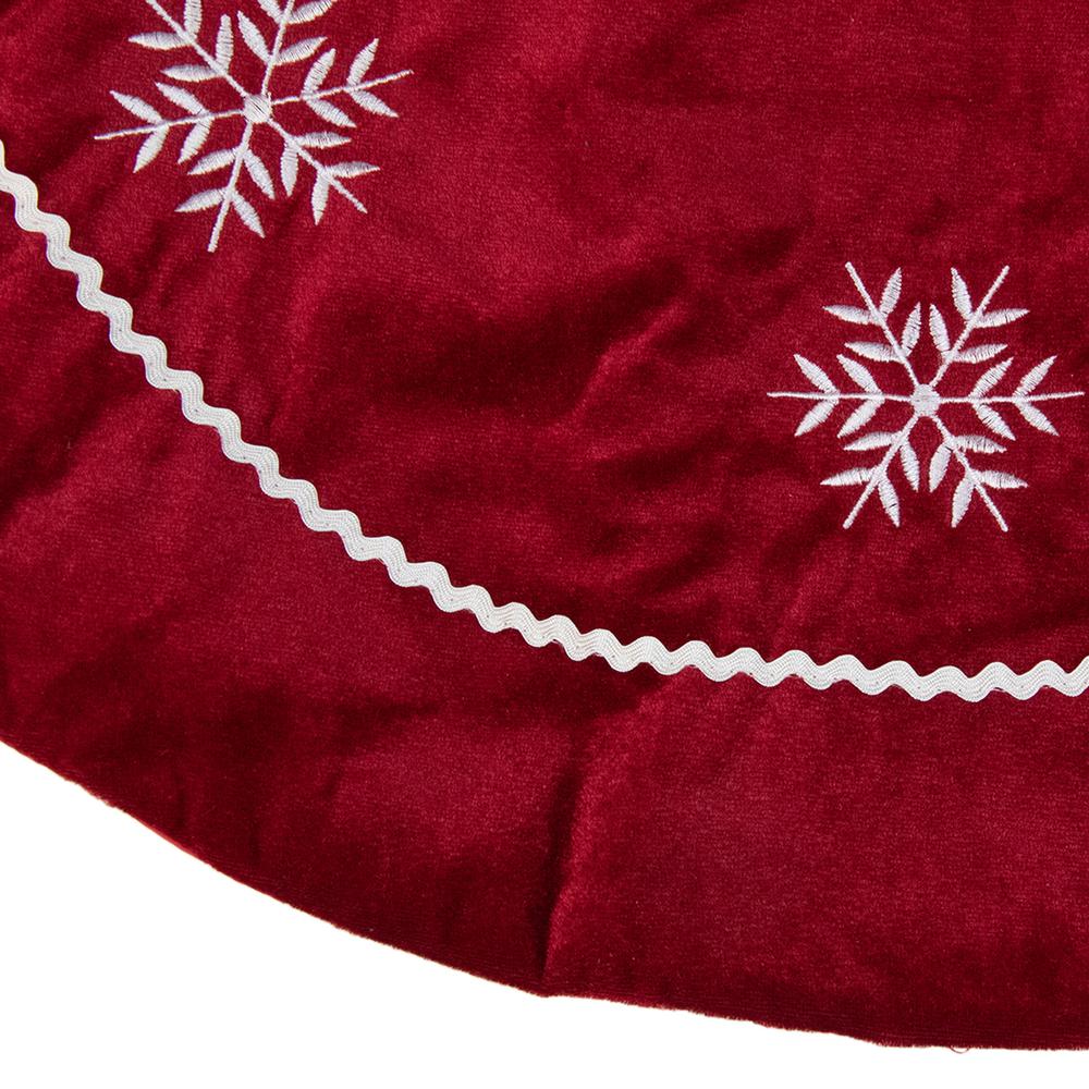 24" Crimson Red and White Snowflakes Christmas Tree Skirt. Picture 3