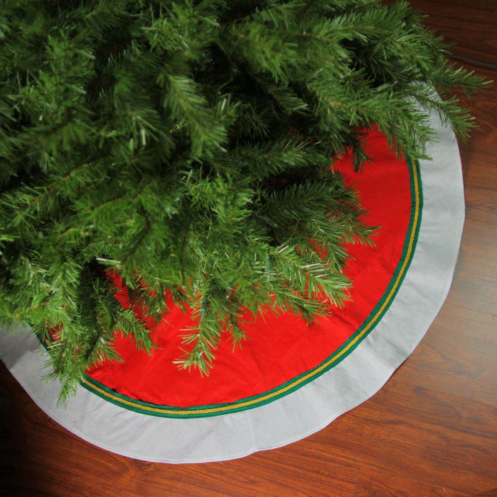 48" Red and White Contemporary Christmas Tree Skirt. Picture 3