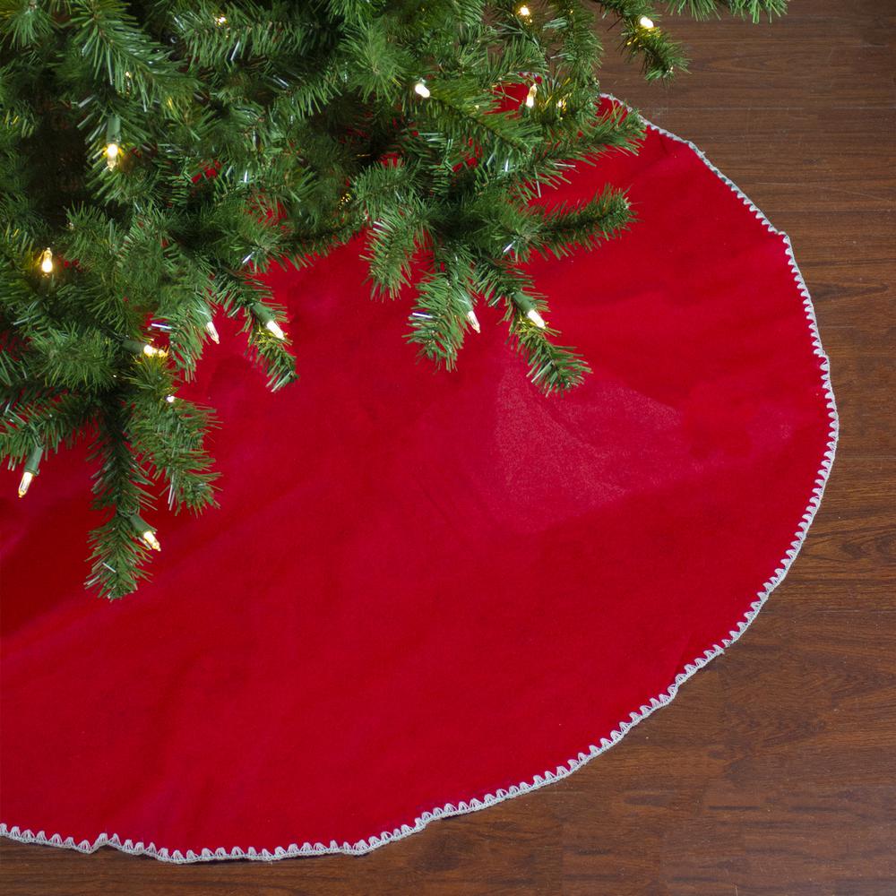 48" Red and White Shell Reversible Christmas Tree Skirt. Picture 2