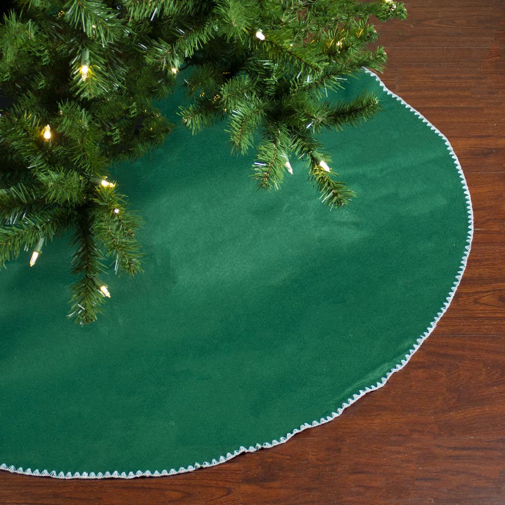 48" Red and White Shell Reversible Christmas Tree Skirt. Picture 3