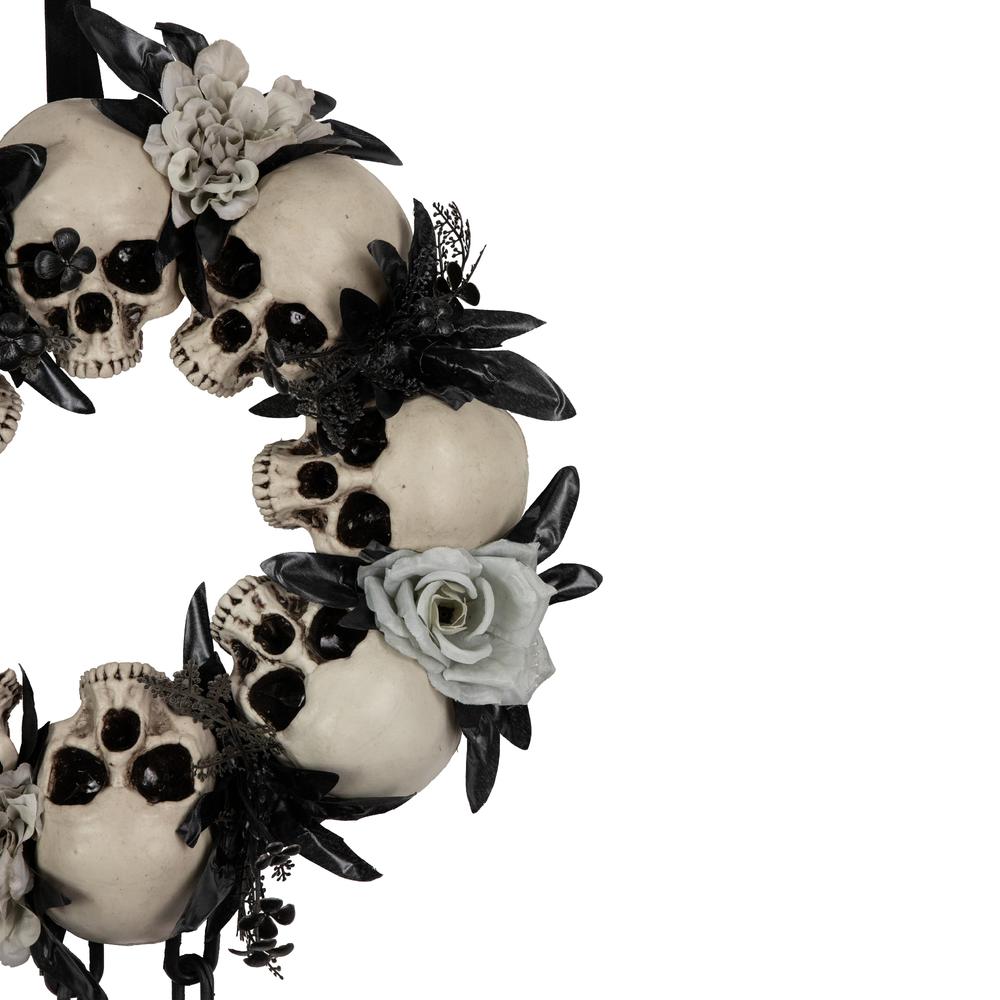 Skulls and Chains with Gray Roses Halloween Wreath  15-Inch  Unlit. Picture 4