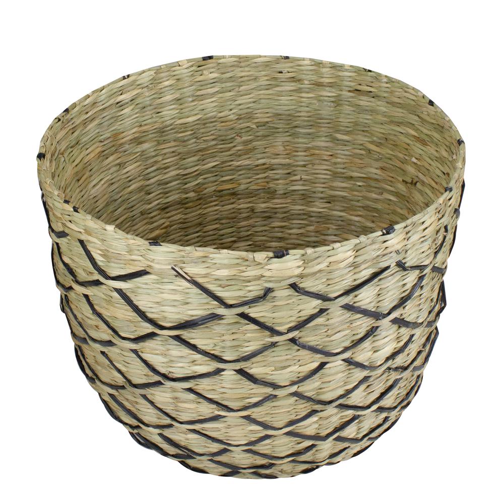 12" Natural Brown and Black Woven Lattice Seagrass Basket. Picture 4