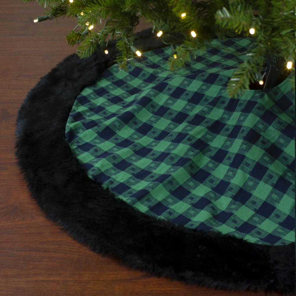 48" Green and Black Plaid Christmas Tree Skirt. Picture 2