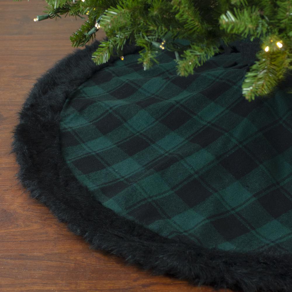 48" Green and Black Plaid Christmas Tree Skirt with Faux Fur. Picture 2