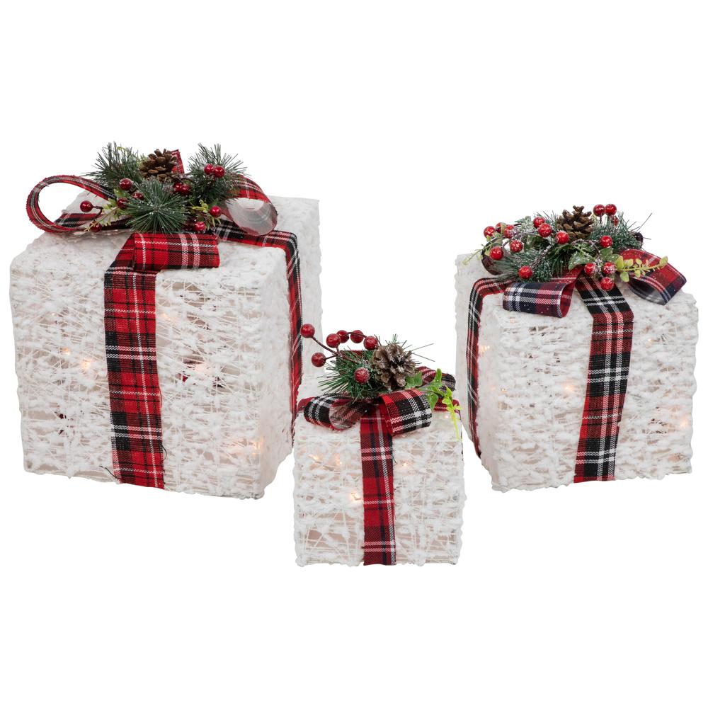 Set of 3 Lighted Red Plaid Gift Boxes Outdoor Decorations. Picture 4