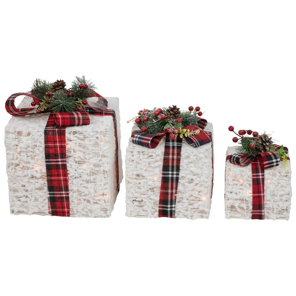 Set of 3 Lighted Red Plaid Gift Boxes Outdoor Decorations. Picture 7