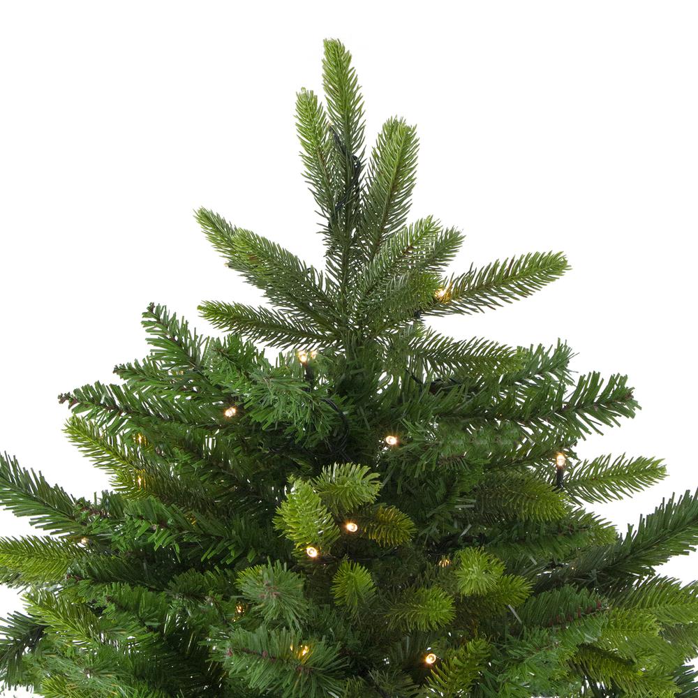 9' Pre-Lit Gunnison Pine Artificial Christmas Tree - Clear Lights. Picture 3