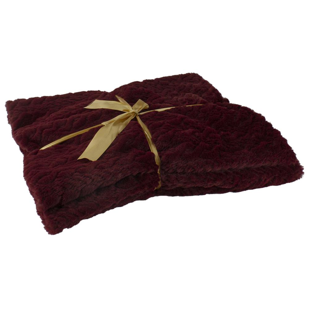 Burgundy Red Ultra Plush Faux Fur Throw Blanket 55" x 63". Picture 4