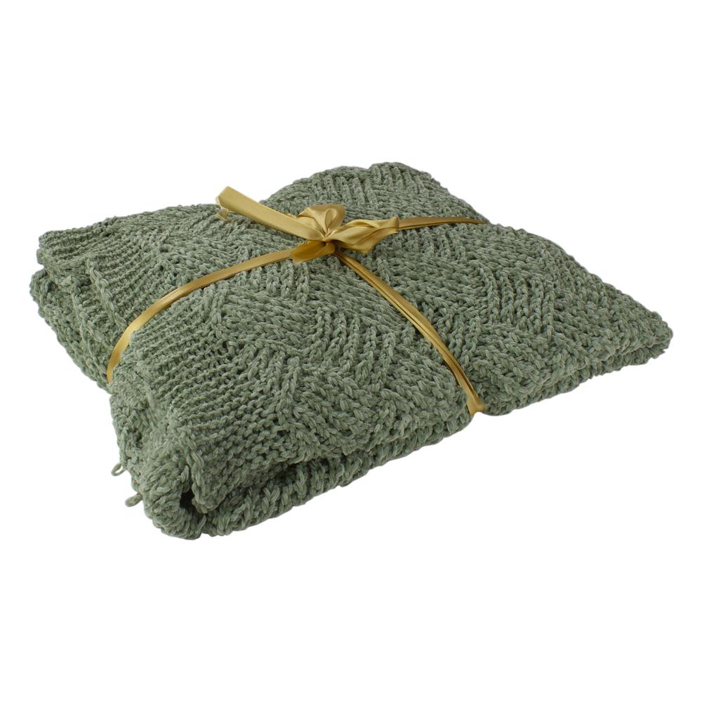 Green Chenille Cable Knit Rectangular Throw Blanket 50" x 60". Picture 4