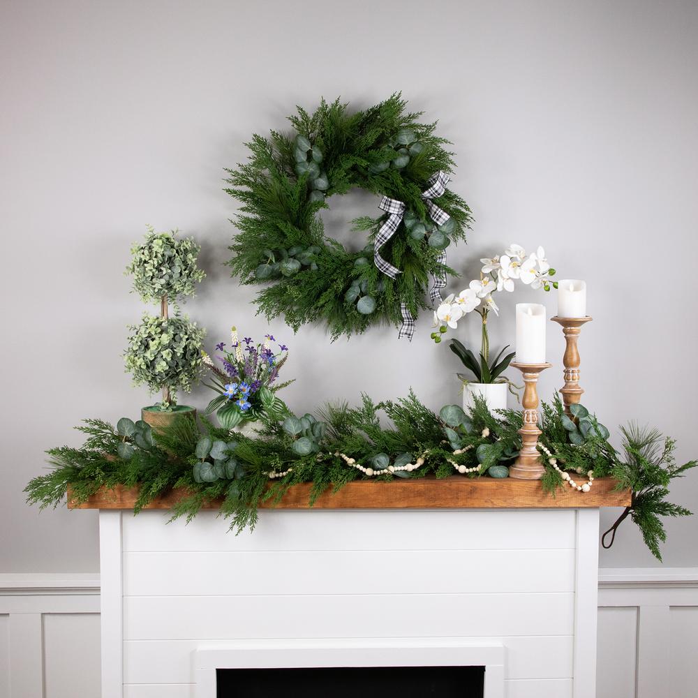 Eucalyptus and Mixed Pine Artificial Christmas Wreath  24-Inch - Unlit. Picture 3
