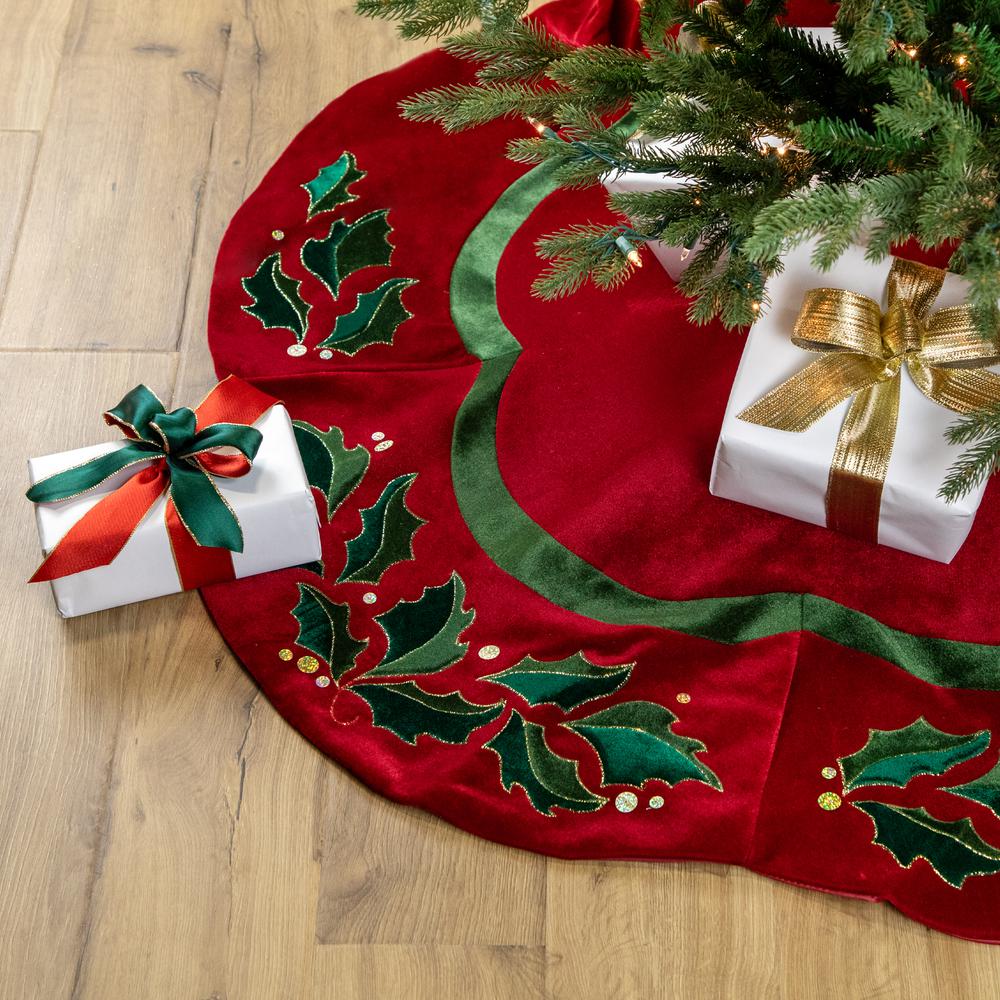48" Red and Green Velveteen Holly Christmas Tree Skirt. Picture 2