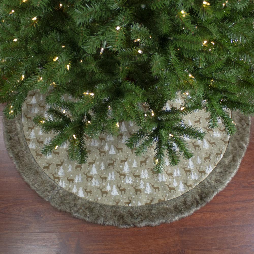 48" Green and Brown Knit Deer and Tree Christmas Tree Skirt. Picture 4