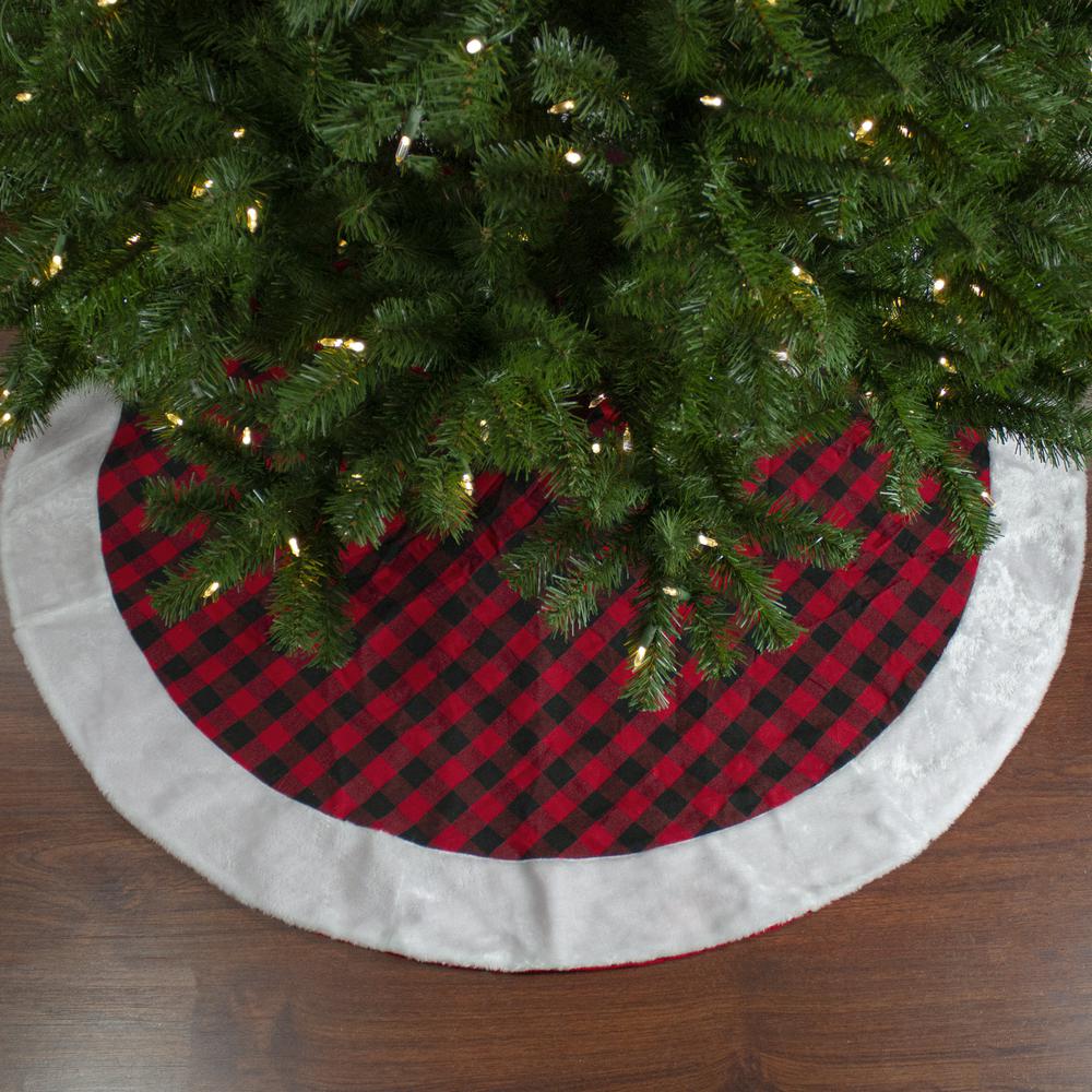 48" Red and Black Buffalo Plaid Christmas Tree Skirt with Faux Fur Trim. Picture 2