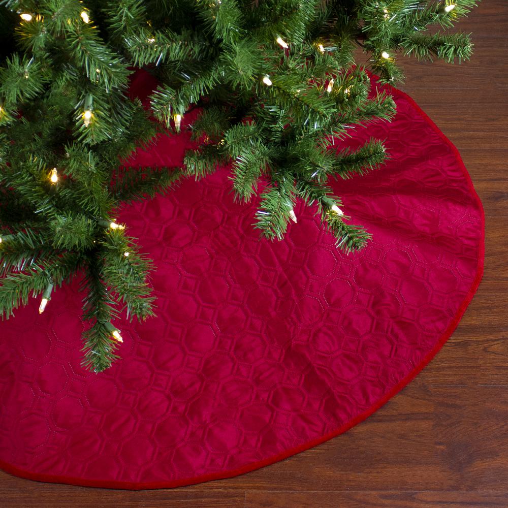 48" Red Quilted Christmas Hexagon Tree Skirt with Velvety Trim. Picture 2
